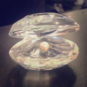 Swarovski Shell with Pearl